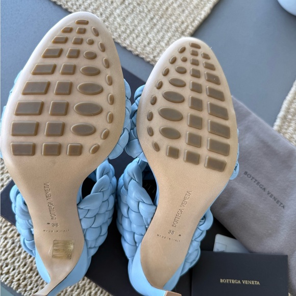 Luxury baby blue heels Bottega Veneta. - Picture 4 of 6
